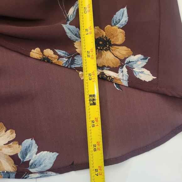 West K Floral Blouse Size M Brown Short Sleeve Semi-sheer Lightweight Top Fall - Picture 7 of 8